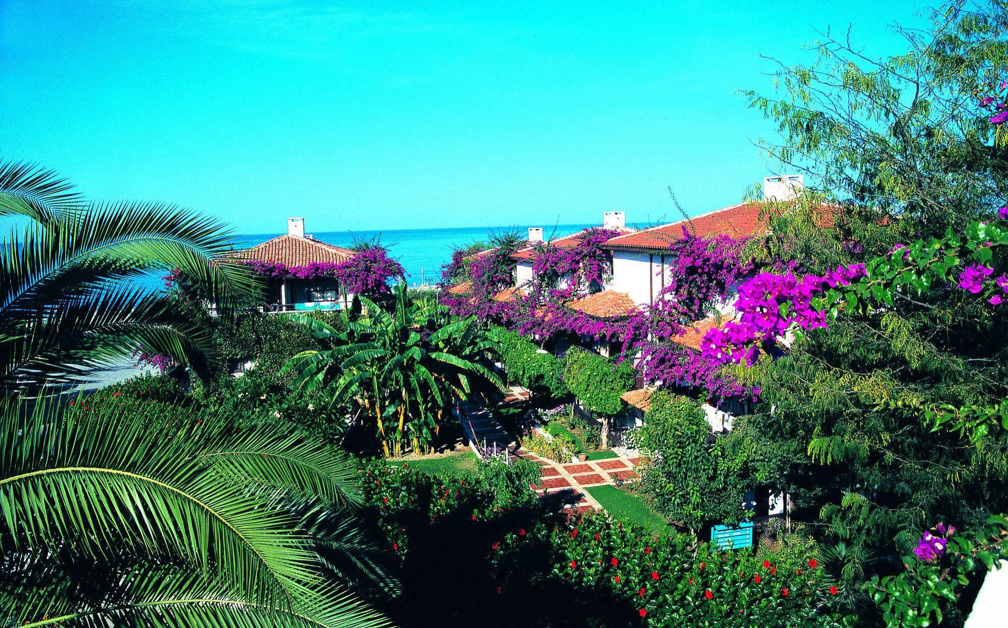 Titan Club Hotel Ultra All Inclusive Kargicak  Exterior photo